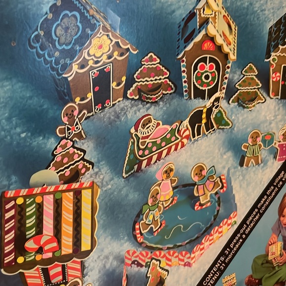 Vintage 1976 NEW Santa’s Helper Gingerbread Village - Picture 4 of 8